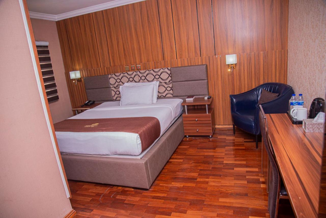 Mahogany Hotel And Suites Ibadan Eksteriør billede